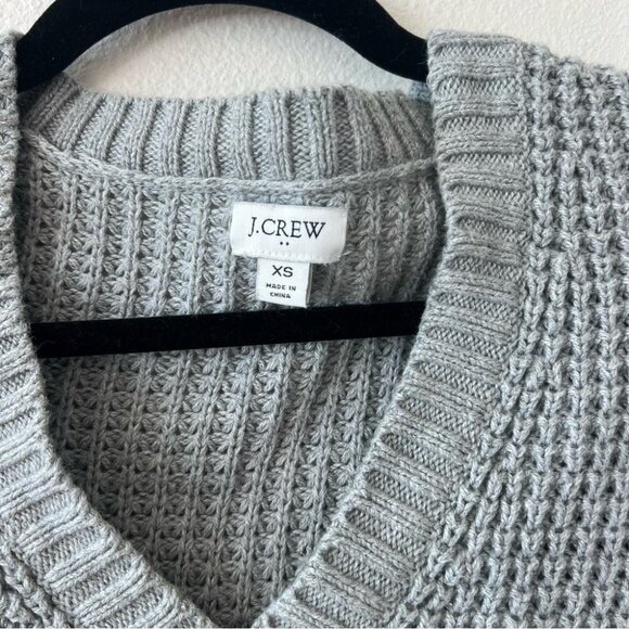 J. Crew Chunky Knit Cotton Gray V-Neck Sweater Size XS - Picture 3 of 4
